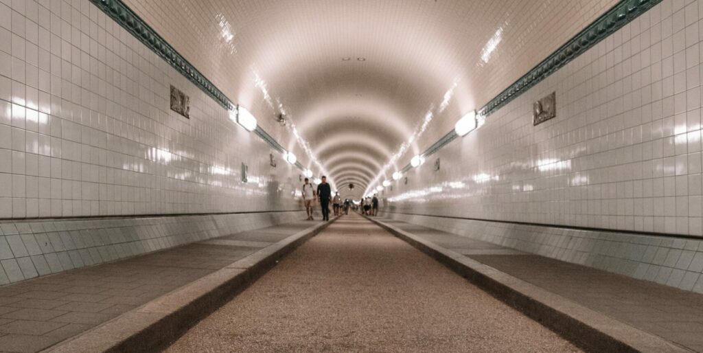 Alter Elbtunnel Fußgänger Sehenswürdigkeit Hamburg